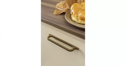 VIEFE omega 160mm fogantyú, Rusztikus sárgaréz Z623, 190,5mm