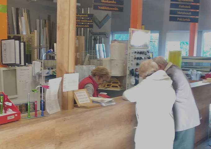 HázakÁruháza üzlet